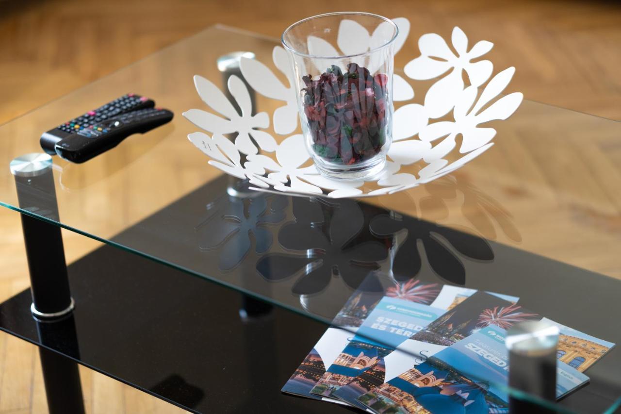 Biztos Kucko Apartment Szeged Ngoại thất bức ảnh