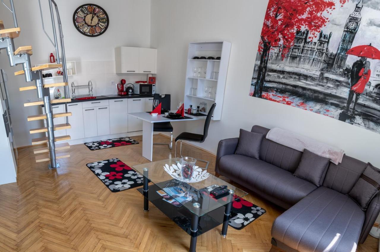 Biztos Kucko Apartment Szeged Ngoại thất bức ảnh